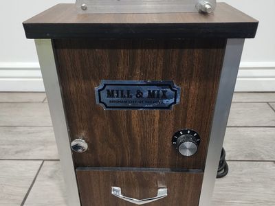 MILL & MIX WHEAT GRAIN FLOUR MILL GRINDER w/ HAND CRANK 3/4 HP MOTOR WORKS GREAT FRESH FLOUR
