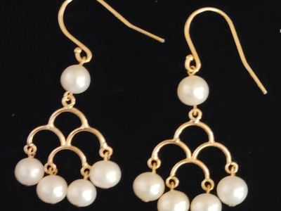 Vintage 14k gold freshwater pearl Chandelier earri