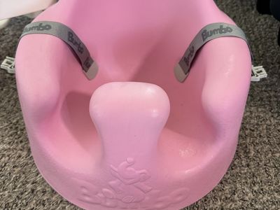 Bumbo floor seat