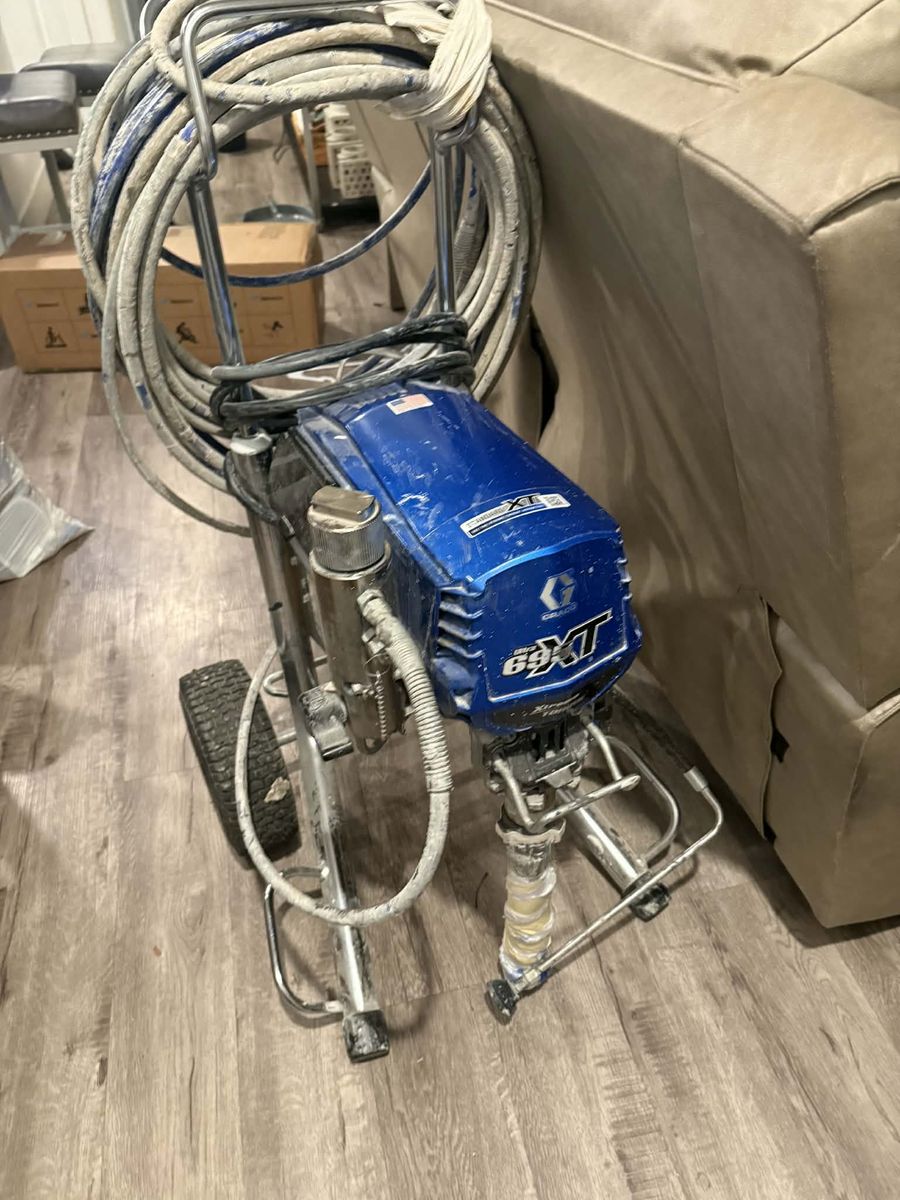 Graco Ultra 695 XT Standard Series Electric Airless Sprayer.