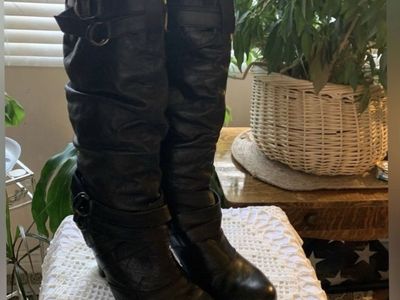 Leather Boots “Two Lips” Brand Size 9