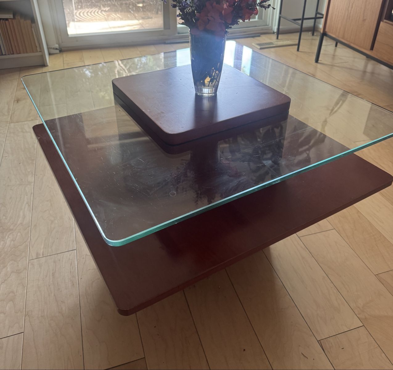 Main image 6