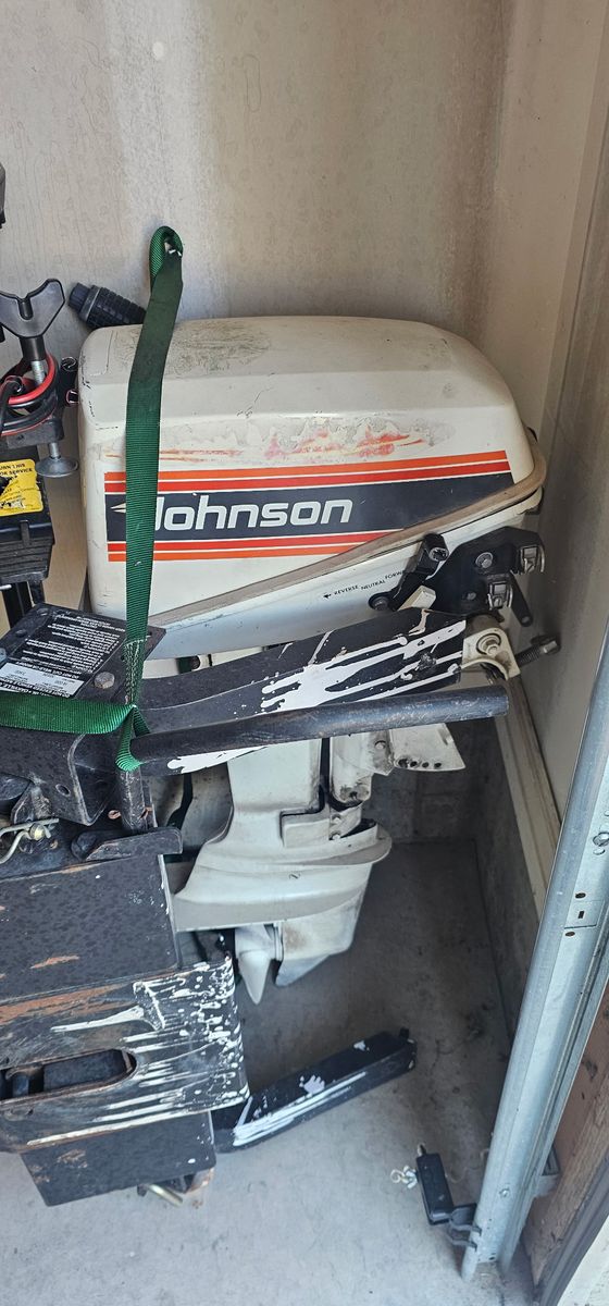 Classic 7.5 Johnson outboard motor