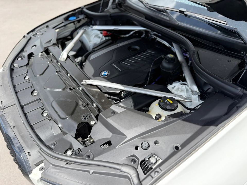 Main image 5