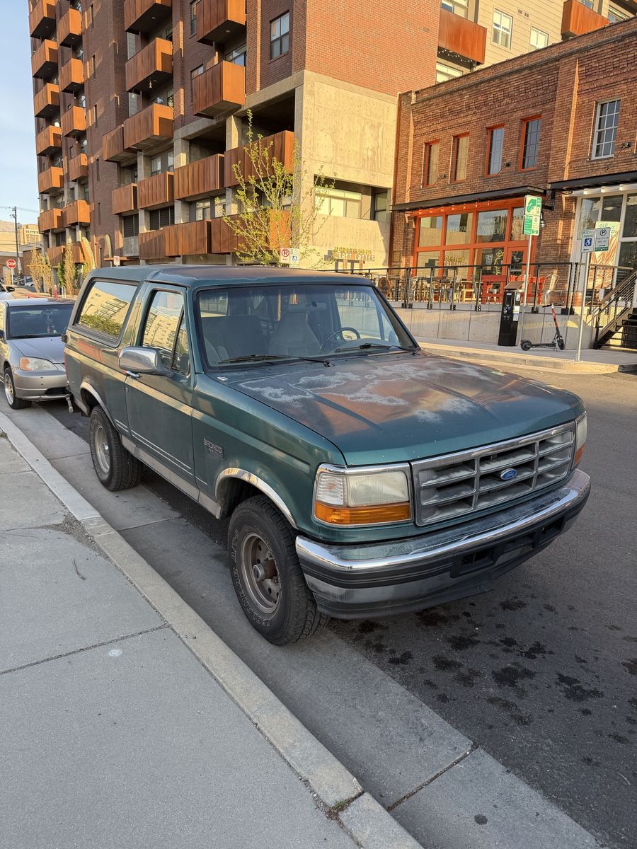 1996 Ford Bronco XLT