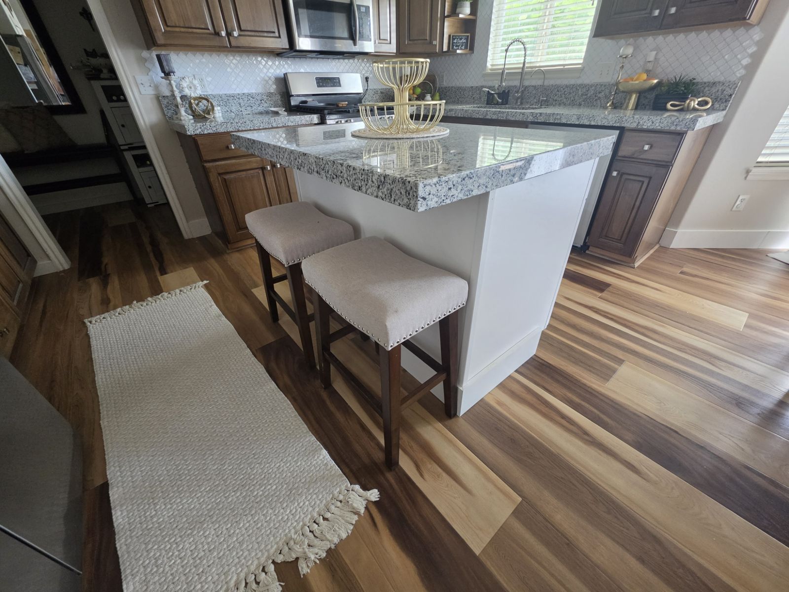 New In Box: Premium American Woodmark Pro 48" Base Kitchen Cabinet (Adelaide / Painted Linen)