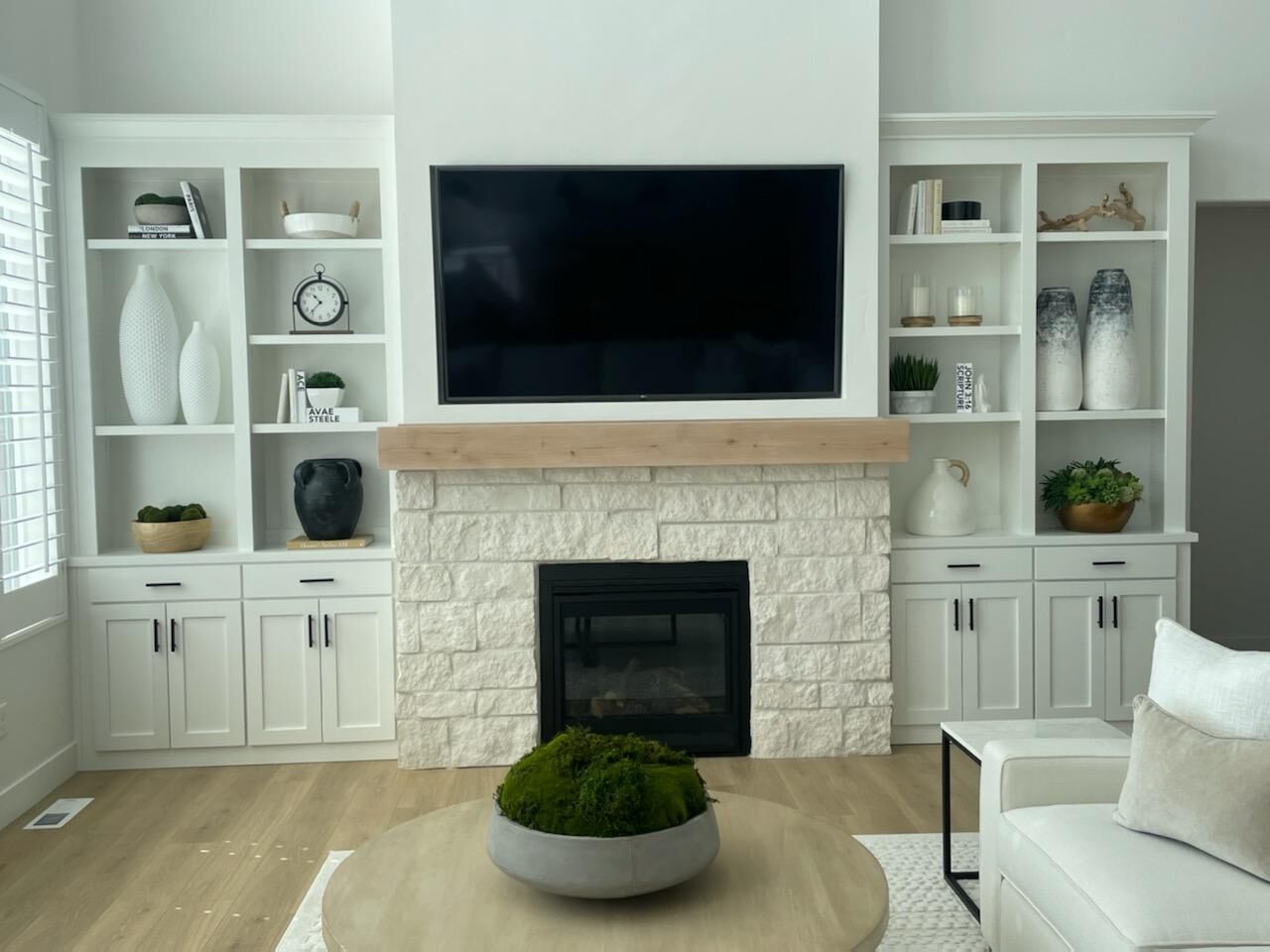 CUSTOM FIREPLACE SURROUNDS, ENTERTAINMENT CENTERS, BOOKCASES, DESKS, ORGANIZERS