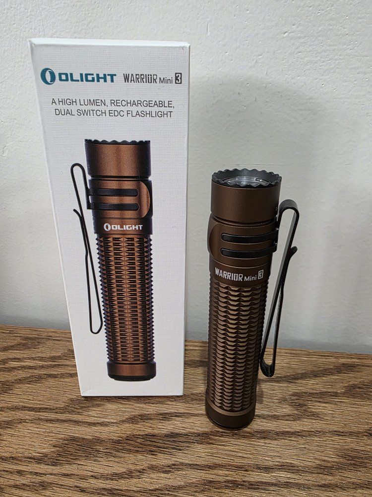 Olight Warrior Mini 3 (1750 Lumen) (Dessert Tan)