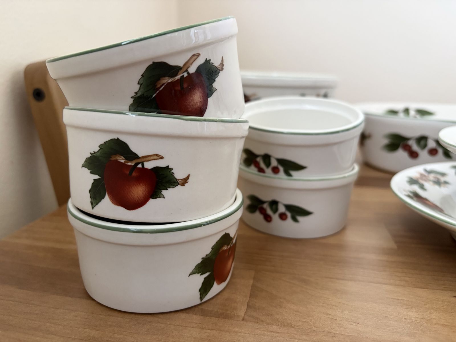 Vintage Hearthside Garden Festival Dinnerware Set - Apples & Berries Pattern