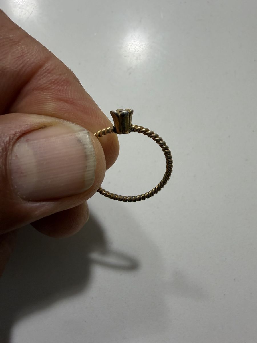 Gold Tone Twisted Band Ring with Small Flower Stone Setting