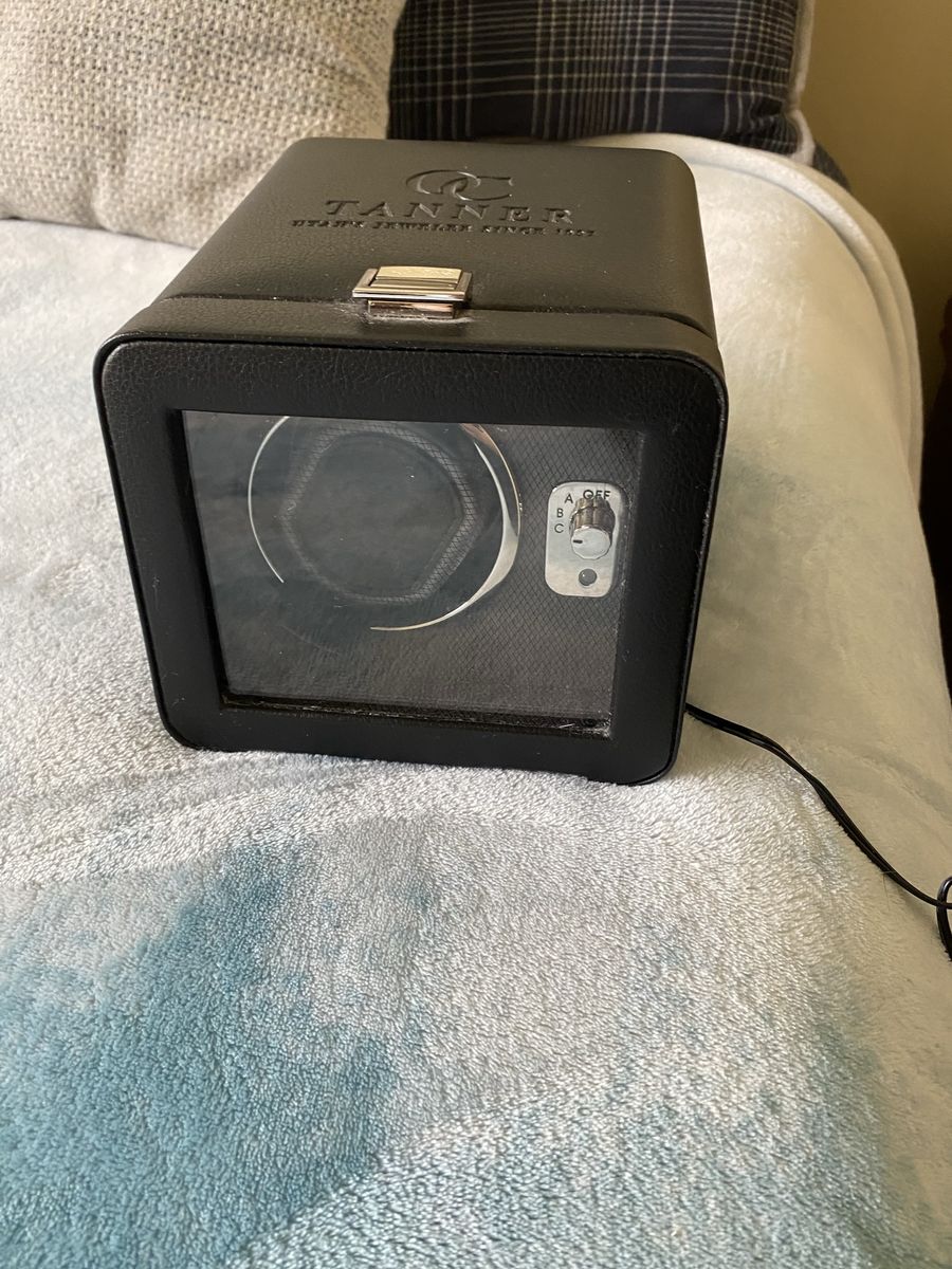 Wolf M2.5 Single Watch Winder with Tanner Co-Branding
