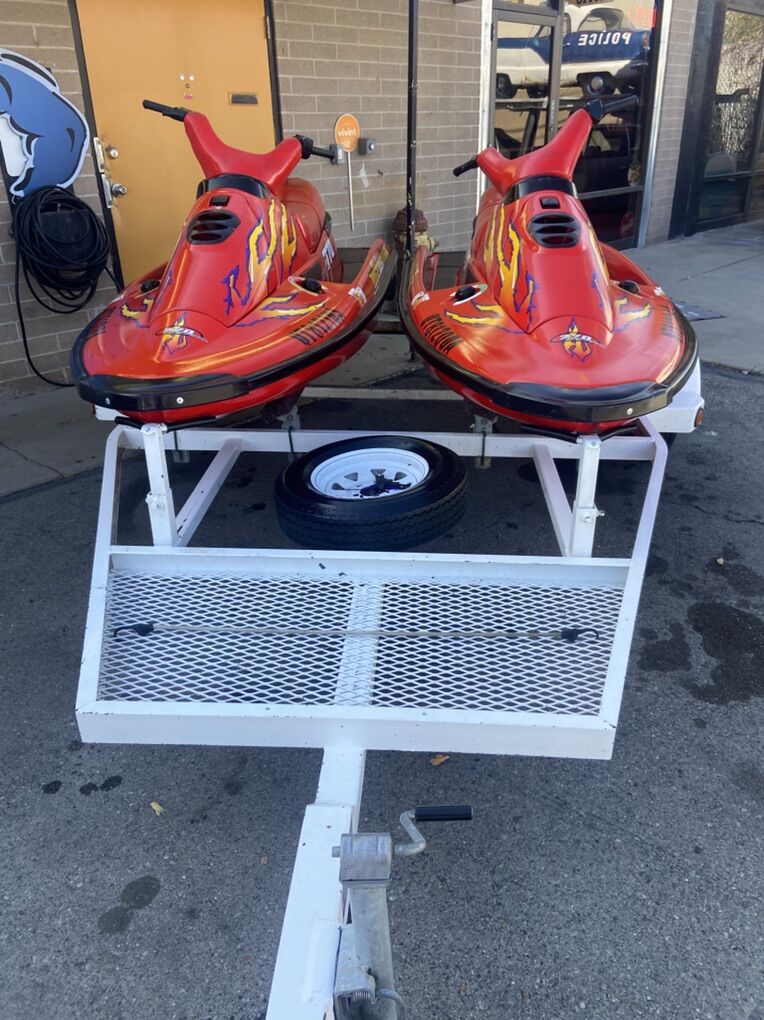 1996 Daytona 770 Wave Runners With Trailer