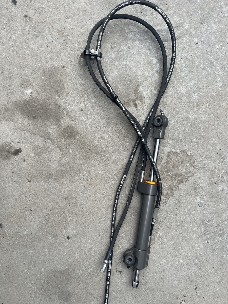APEX Trough Shaft Hydraulic Ram