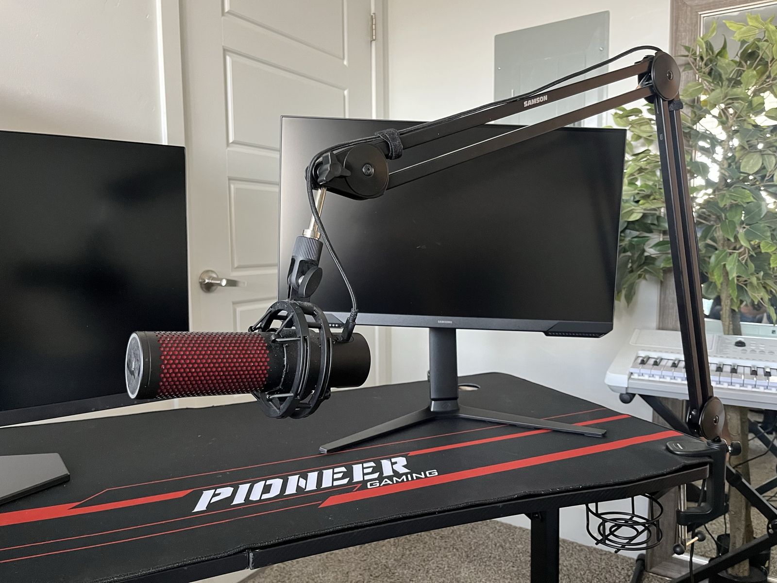HyperX Mic with Stand and Clamp