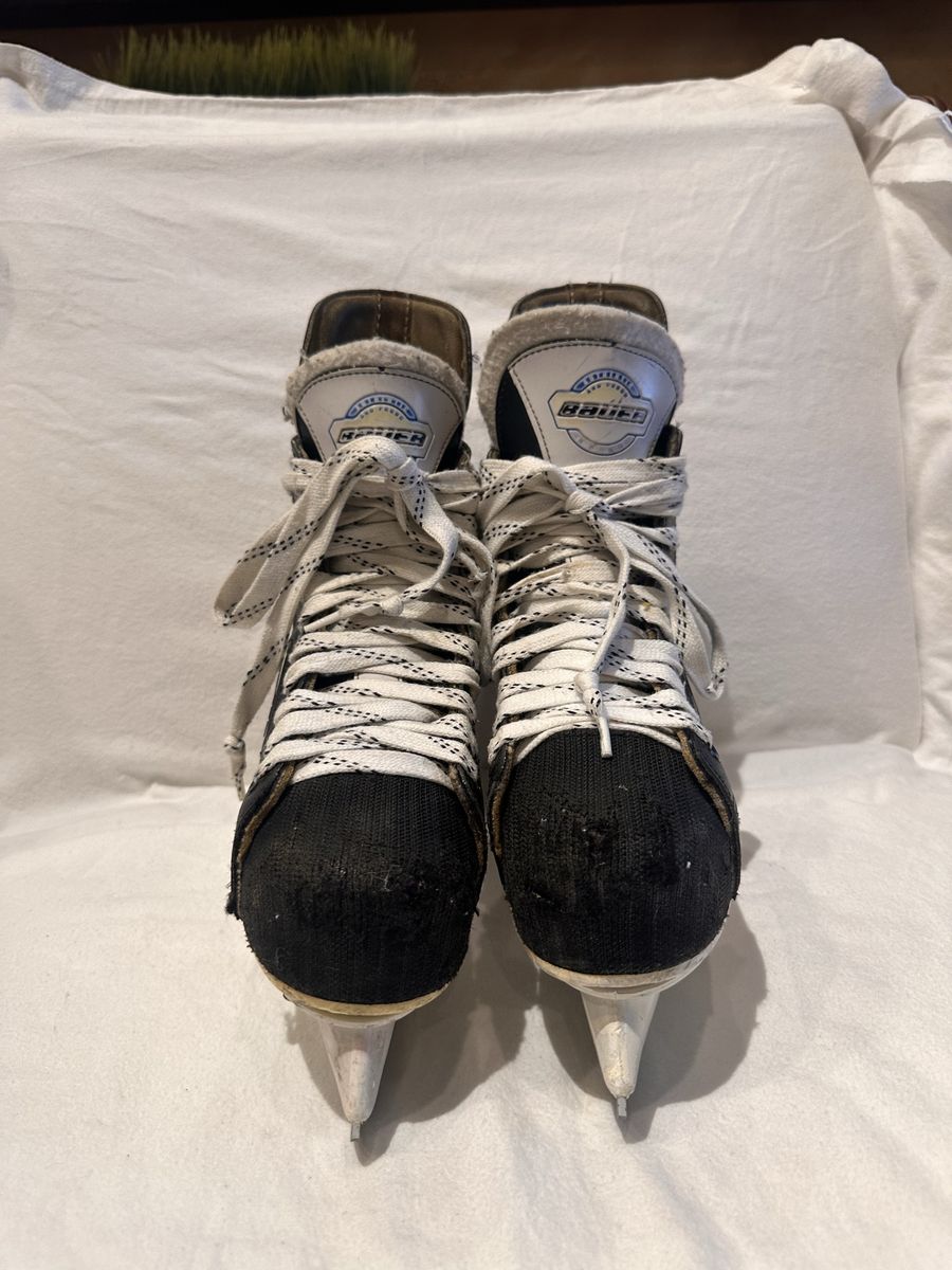 Bauer impact 50 youth size 5 black hockey skates
