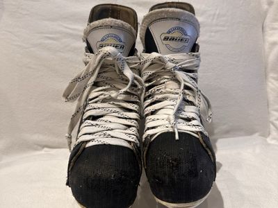 Bauer impact 50 youth size 5 black hockey skates