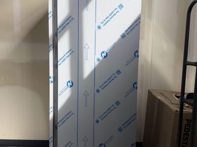 New scratch and dent commercial Kutano 1-door reach in Freezer