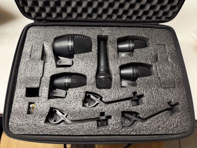 Shure drum microphone kit - 3 toms, bass, snare mics with mounts