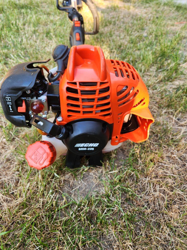 ECHO SRM-225 String Trimmer/Weed Eater -