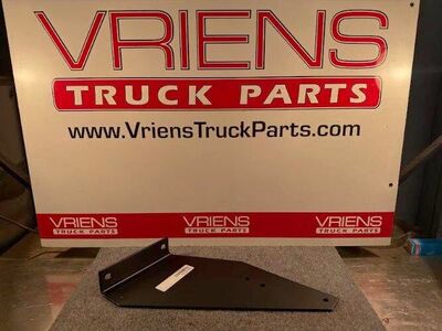 Kenworth Right Bracket for a Peterbilt