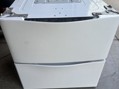 LG 27" Sidekick Pedestal washing machine