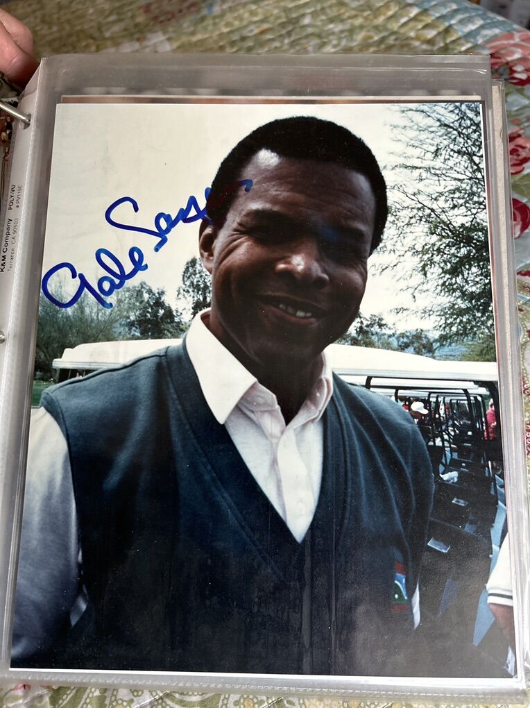 Gale Sayers Autograph Bears Football Auto 8x10