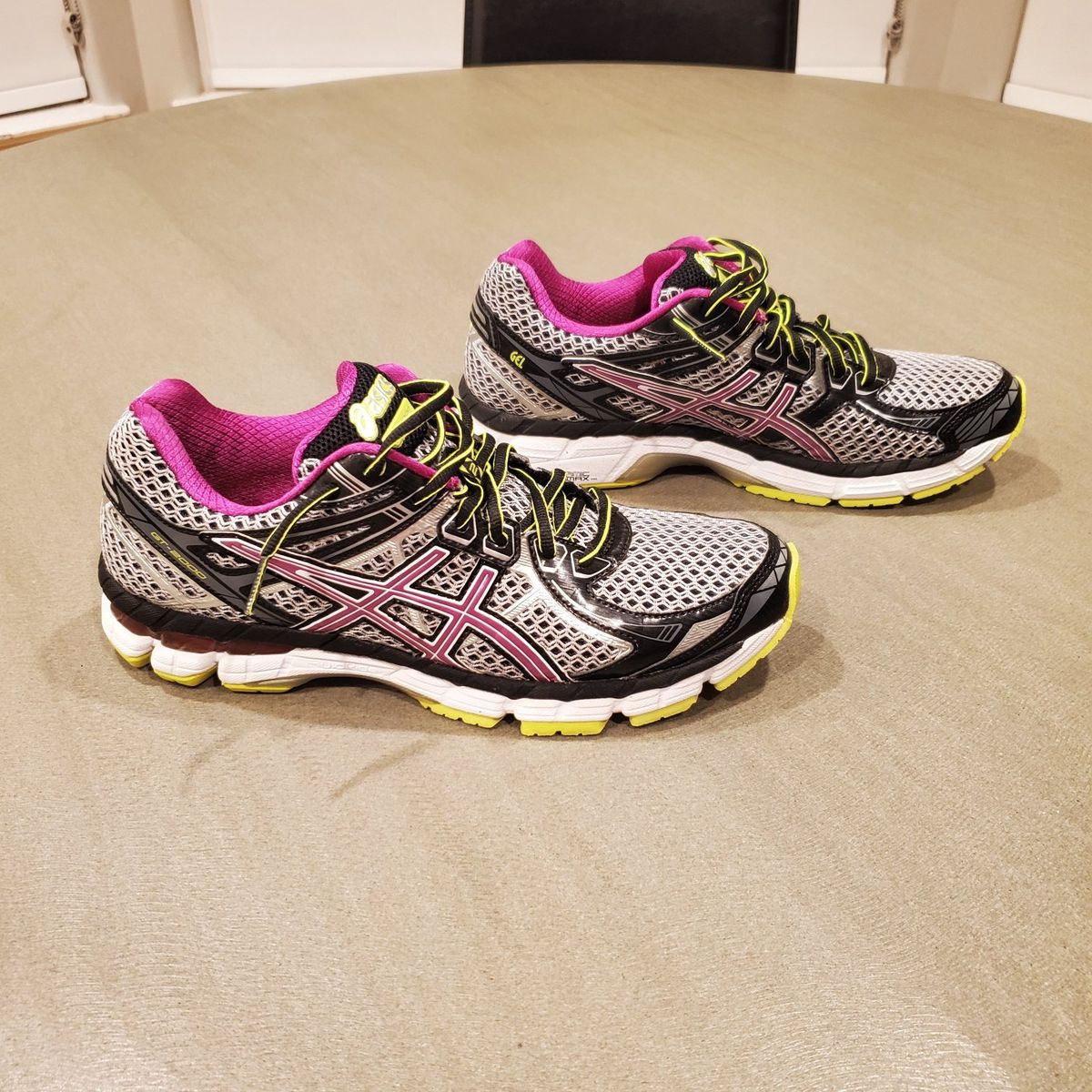 ASICS Gel GT-2000 running shoes