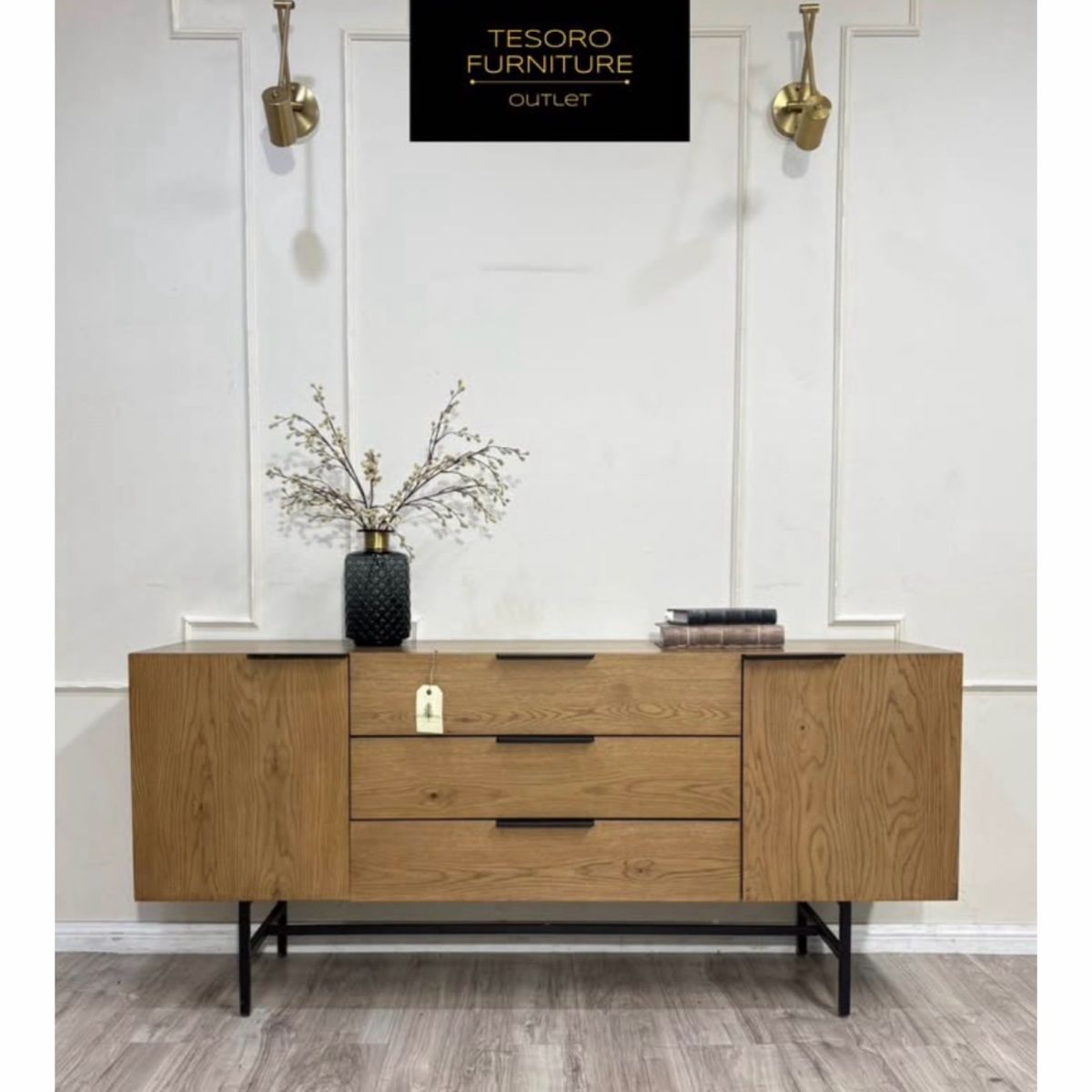 NEW PIKE & MAIN MEDIA CONSOLE 68”
