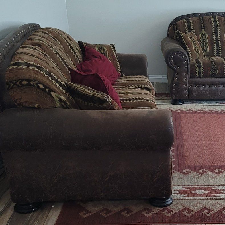 couch,liveseat,chair