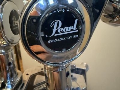 PEARL DOUBLE GYROLOCK TOM MOUNT STAND
