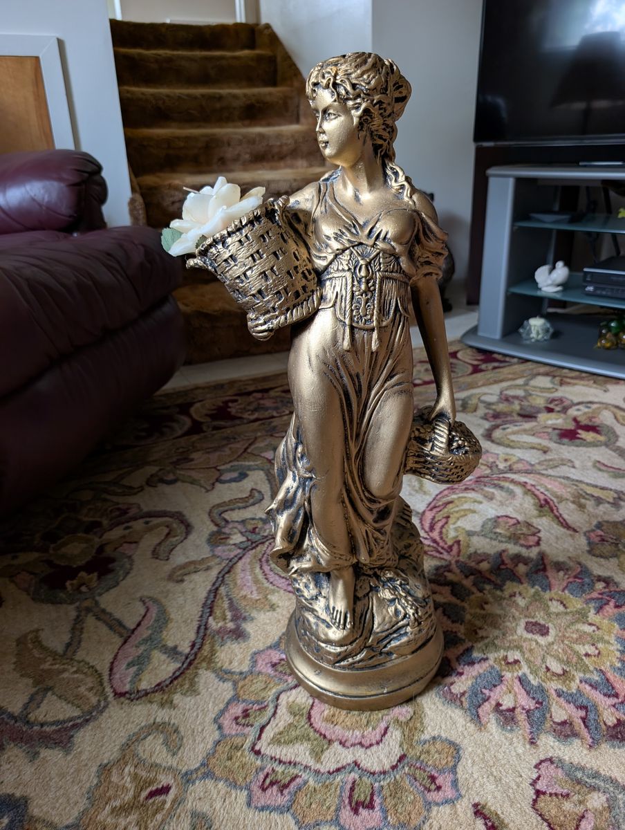 Classical Harvest Maiden / Flora Figurine