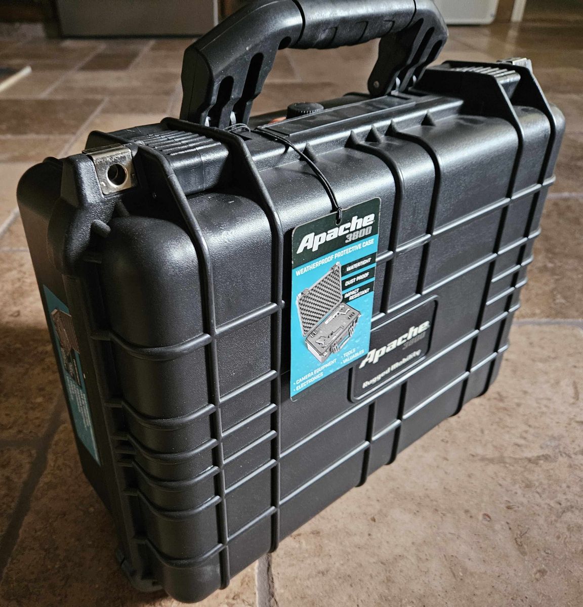 Apache 3800 watertight & dust proof hard case
