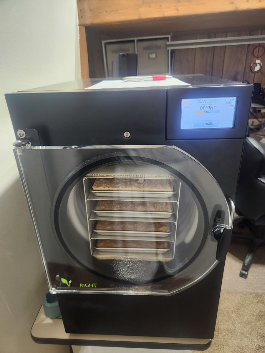 For Sale Medium Size HARVEST RIGHT FREEZE DRYER with Premier Vacuum Pump and trays with liners