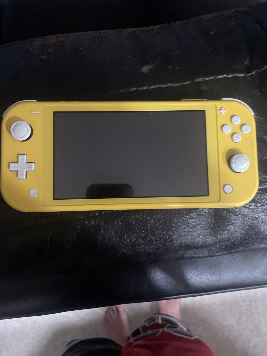 Nine ndo Switch Lite Handheld Console - Yellow