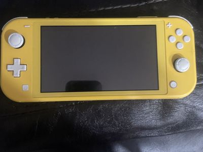 Nine ndo Switch Lite Handheld Console - Yellow