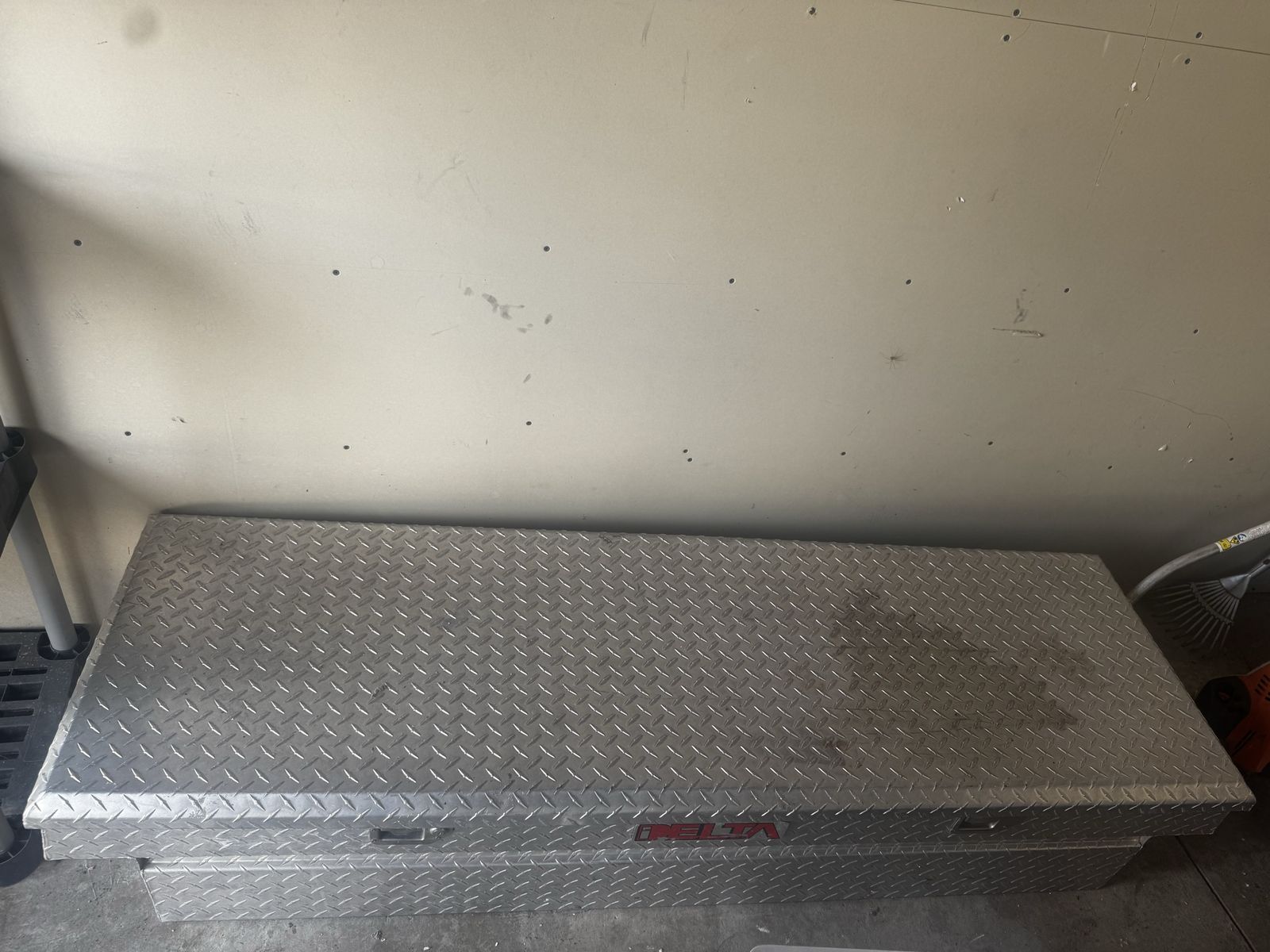 Delta Aluminum Diamond Plate Truck Tool Box - Used Condition, Large Storage