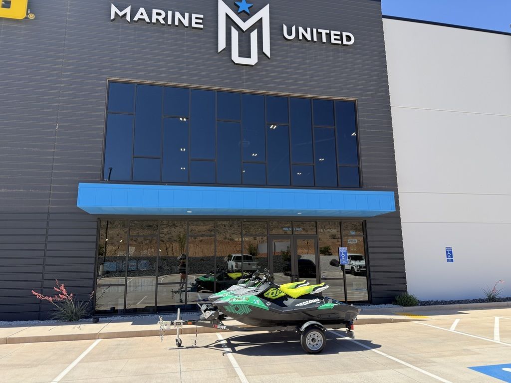 2021 Sea-Doo Spark® Trixx™ 3-up Rotax® 900 H.O. ACE™ IBR & Sound System