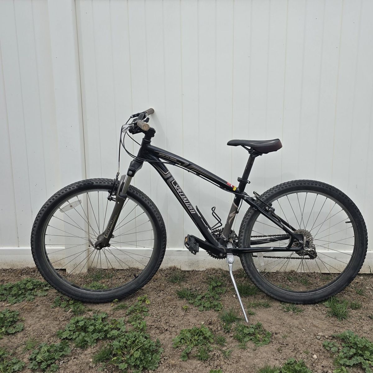 Specialized Hardrock Mountain Bike – 26" – SR Suntour Fork