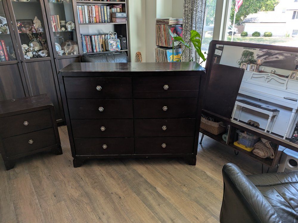 Bedroom set