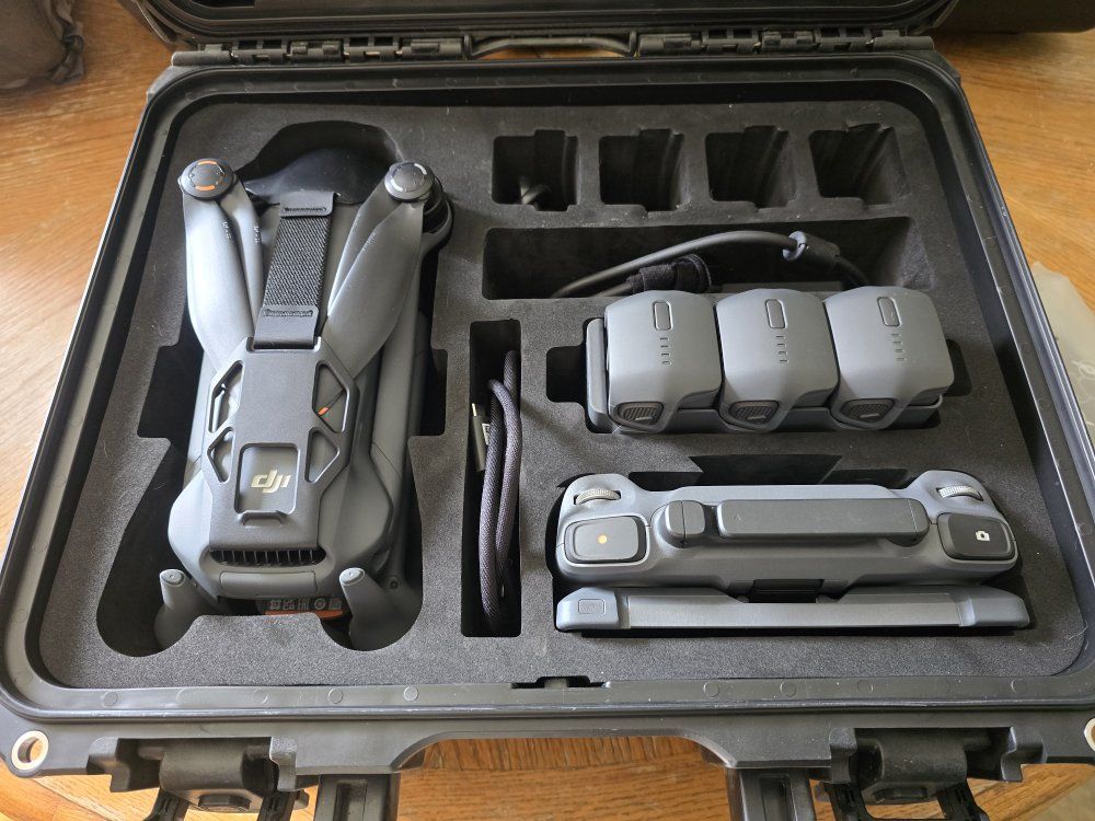 DJI Mavic 4 Pro Creator Combo