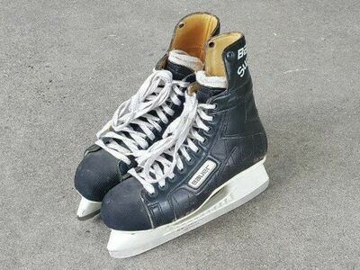 Men's/Boys Bauer Supreme Hockey Skates Size 8.5-9