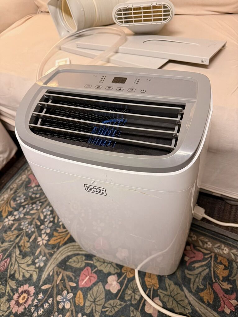 Black + Decker 3-in-1 Portable AC/Fan/Dehumidifier