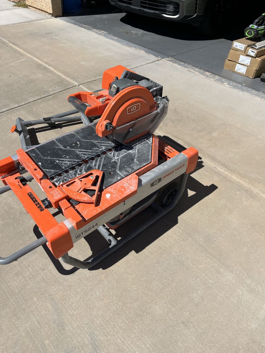iQ Power Tools iQTS244 10-inch Dry Cut Tile Saw with Integrated Dust Control