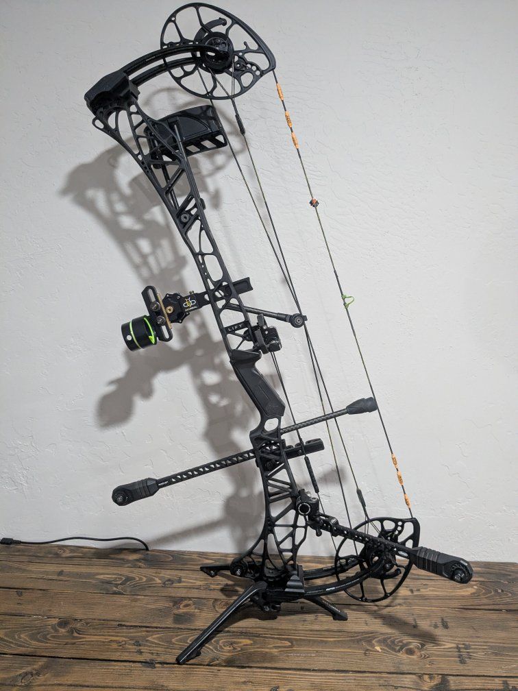 Mathews Lift 33