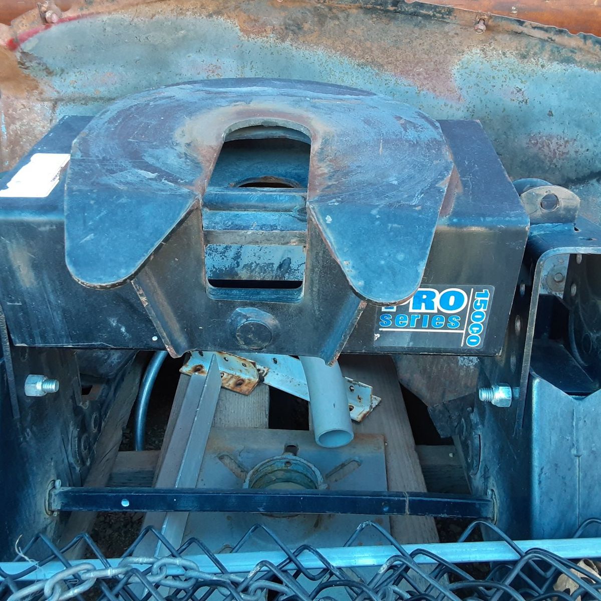 Fifthwheel manual slide hitch