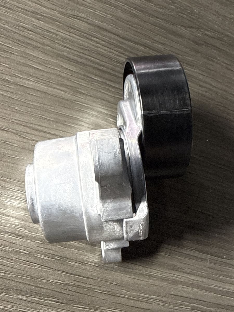 Main image 4