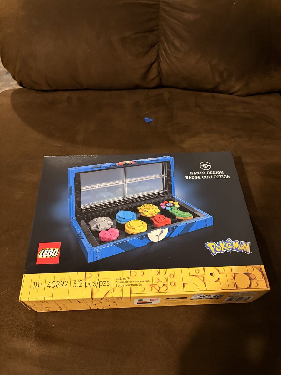 Lego Kanto badge collection