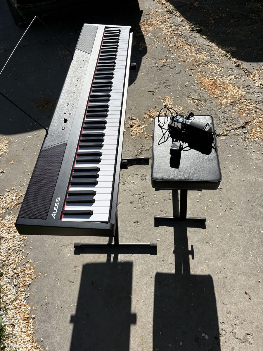 Alesis Recital 88-Key Digital Piano+ Stand & Bench