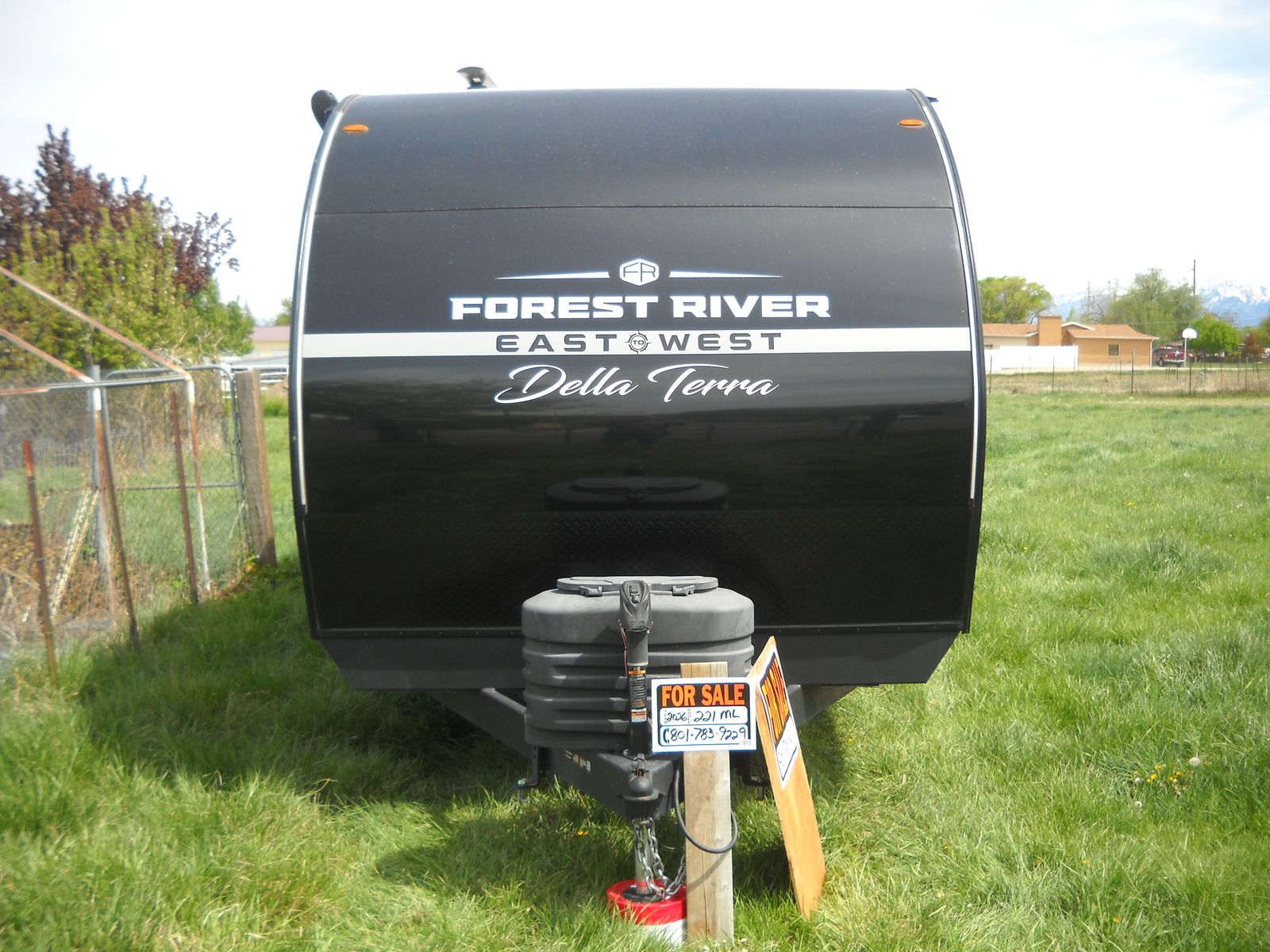 2026 East To West Della Terra 221 ML