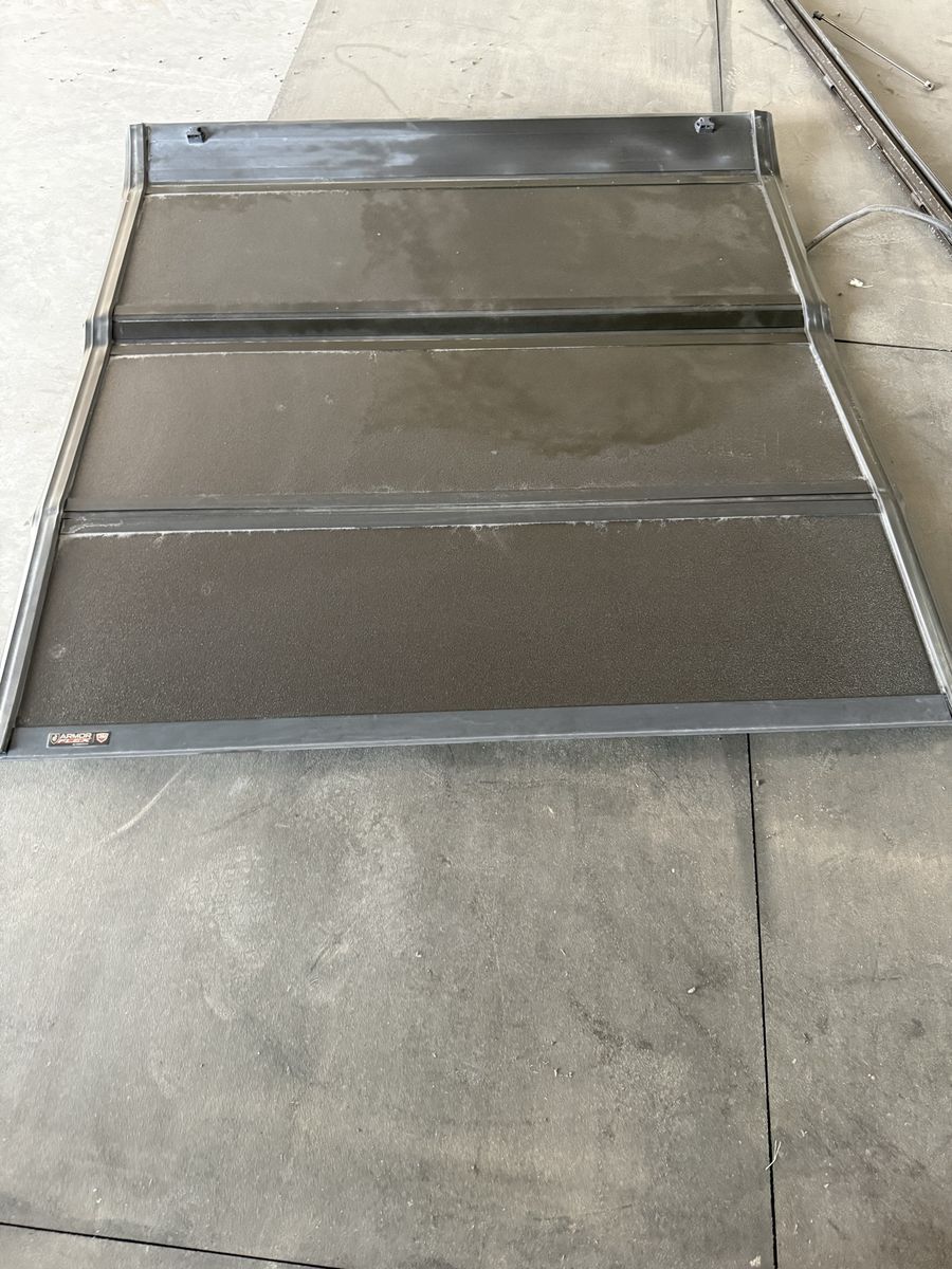 Tri Fold Hard truck bed cover